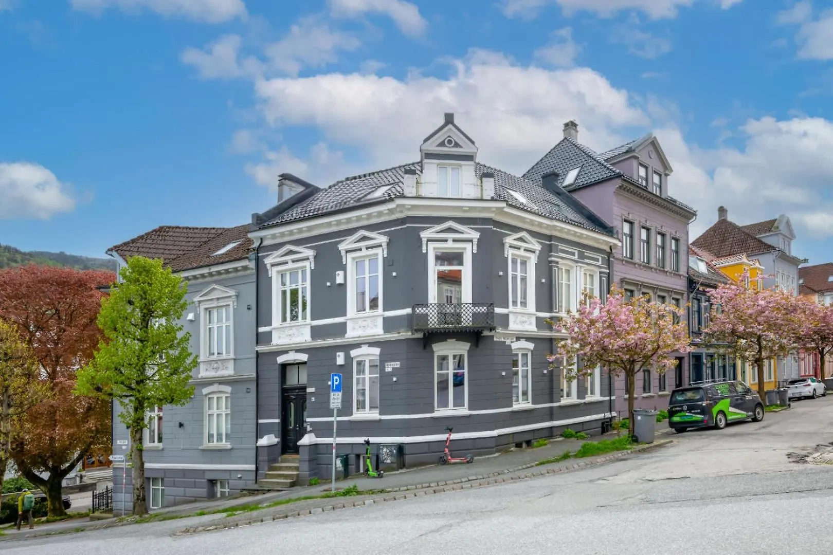 Heimby - 3 Bedroom - Live Stylish In Center Apartment