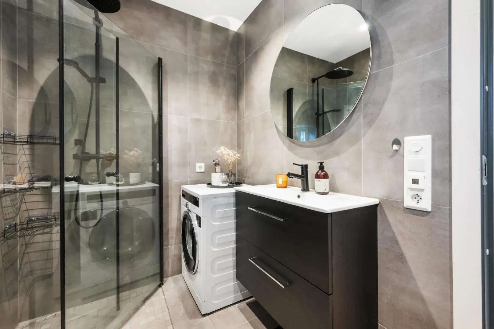 Heimby - 3 Bedroom - Live Stylish In Center